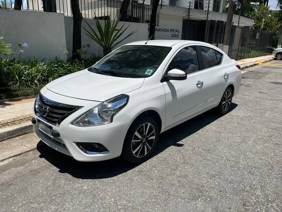 NISSAN VERSA 1.6 16V FLEXSTART UNIQUE 4P XTRONIC